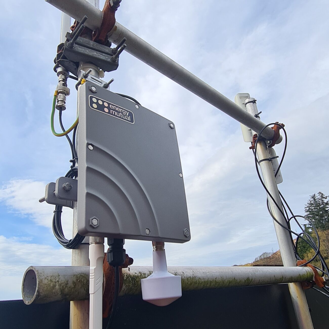 LoRaWAN Gateway & Antenna in-situ in Knoydart